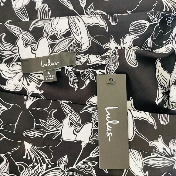 NWT Lulu’s Black and White Floral High Rise Midi Skirt - Picture 3 of 5